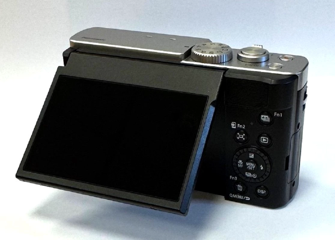 Panasonic DC-TZ99 silber Digitalkamera Kompaktkamera